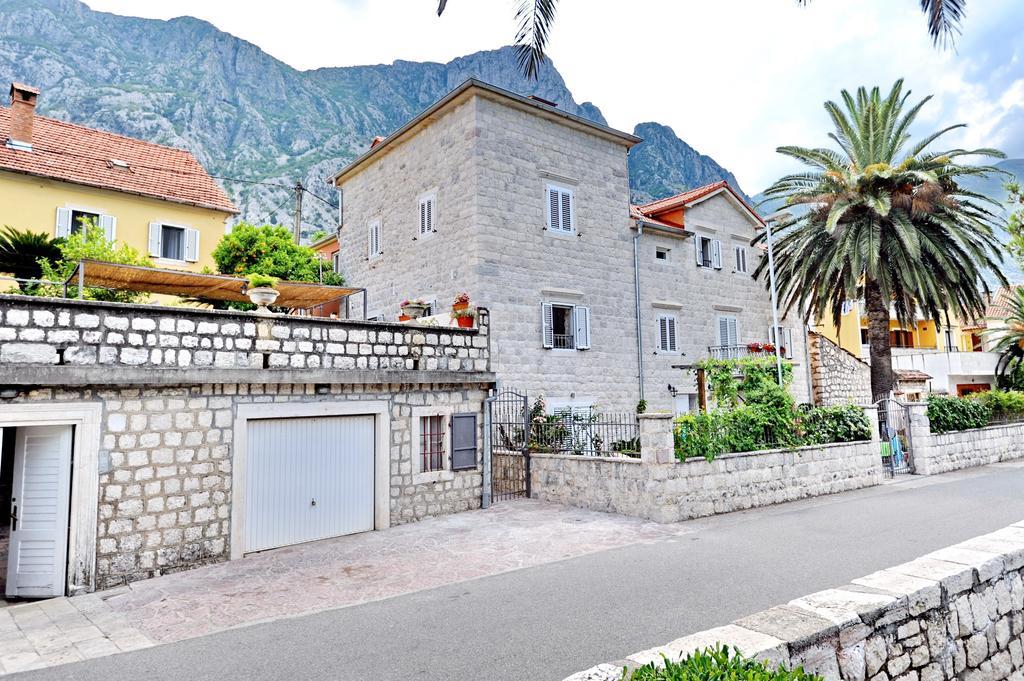 Apartments Ave R Kotor Zimmer foto